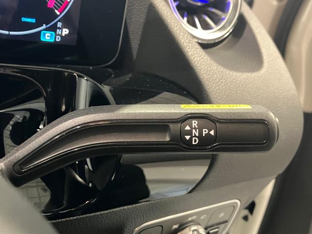 ＧＬＡクラス ＧＬＡ１８０　ＡＭＧレザーエクスクルーシブパッケージ　認定中古車　パノラミックスライディングルーフ　ＡＭＧラインパッケージ　３６０°カメラシステム　アドバンスドパッケージ　メモリー付パワーシート　シートヒーター　アンビエントライト　ＡＲナビゲーション（22枚目）