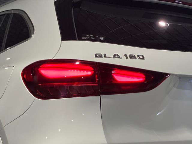 ＧＬＡクラス ＧＬＡ１８０　ＡＭＧレザーエクスクルーシブパッケージ　認定中古車　パノラミックスライディングルーフ　ＡＭＧラインパッケージ　３６０°カメラシステム　アドバンスドパッケージ　メモリー付パワーシート　シートヒーター　アンビエントライト　ＡＲナビゲーション（37枚目）