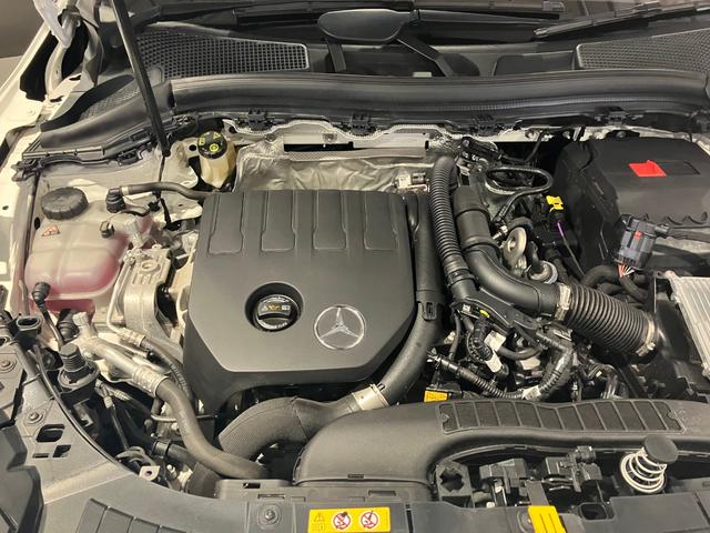 ＧＬＡクラス ＧＬＡ１８０　ＡＭＧレザーエクスクルーシブパッケージ　認定中古車　パノラミックスライディングルーフ　ＡＭＧラインパッケージ　３６０°カメラシステム　アドバンスドパッケージ　メモリー付パワーシート　シートヒーター　アンビエントライト　ＡＲナビゲーション（46枚目）