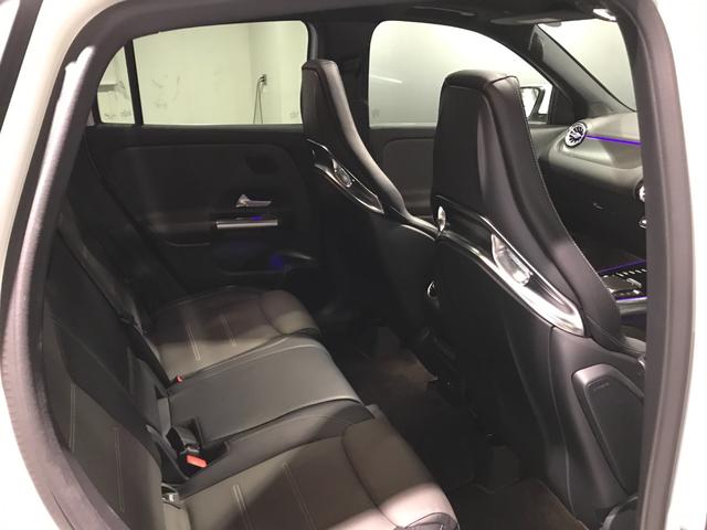 GLAクラス GLA35 4マチック 認定中古車 AMGパフォーマンスパッケージ AMGアドバンスドパッケージ パノラミックスライディングルーフ ナビゲーションパッケージ アンビエントライト メモリー付パワーシート シートヒーター(30枚目)