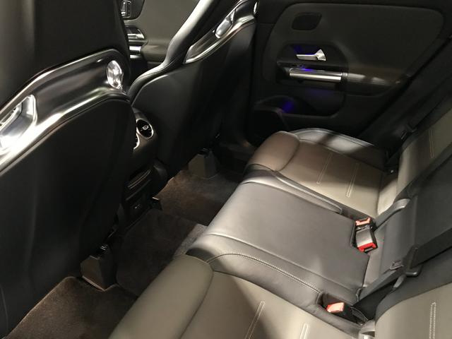 GLAクラス GLA35 4マチック 認定中古車 AMGパフォーマンスパッケージ AMGアドバンスドパッケージ パノラミックスライディングルーフ ナビゲーションパッケージ アンビエントライト メモリー付パワーシート シートヒーター(31枚目)