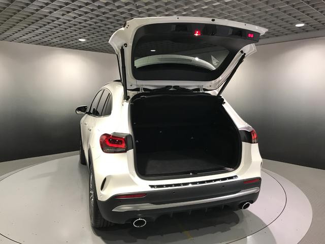 GLAクラス GLA35 4マチック 認定中古車 AMGパフォーマンスパッケージ AMGアドバンスドパッケージ パノラミックスライディングルーフ ナビゲーションパッケージ アンビエントライト メモリー付パワーシート シートヒーター(56枚目)