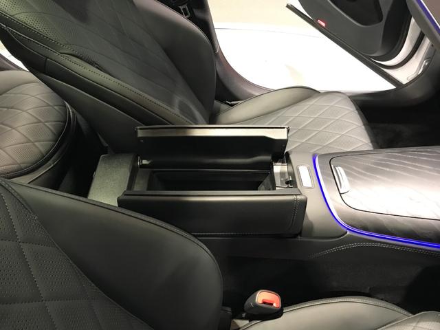 Eクラスステーションワゴン E200ステーションワゴンアバギャルドAMGラインP 認定中古車 AMGラインパッケージ レザーエクスクルーシブパッケージ デジタルインテリアパッケージ アドバンスドパッケージ パノラミックスライディングルーフ メタリックペイント メモリー付パワーシート(28枚目)