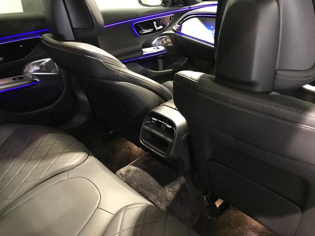 Eクラスステーションワゴン E200ステーションワゴンアバギャルドAMGラインP 認定中古車 AMGラインパッケージ レザーエクスクルーシブパッケージ デジタルインテリアパッケージ アドバンスドパッケージ パノラミックスライディングルーフ メタリックペイント メモリー付パワーシート(30枚目)