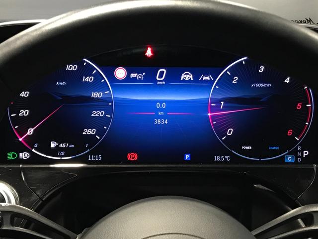 Ｅクラス Ｅ２２０ｄ　アバンギャルド　ＡＭＧラインパッケージ　認定中古車　オブシディアンブラック　レザーエクスクルーシブパッケージ　デジタルインテリアパッケージ　アドバンスドパッケージ　パノラミックスライディングルーフ　アンビエントライト　３６０°カメラシステム（32枚目）