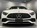 フロントグリル中央に大きく輝くスリーポインテッドスター。メルセデスベンツならではのステータスを強く感じる事ができます