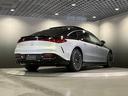 後席のプライバシーと快適性を高めるプライバシーガラス(リア3面)採用。後席への視線だけでなく、日差しを遮断するので、まぶしさや室温の上昇を抑えます。