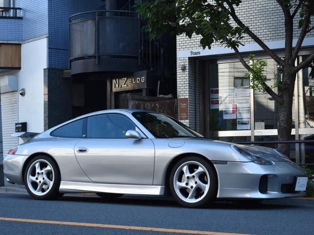 ９１１カレラ４　ＲＵＦ　ＲＴＣコンバージョン　ＲＵＦコンプレッサーエンジンキット　インテークマニホールド　スポーツキャタライザーインタークーラー　マフラー　ＲＵＦフロントスポィラー　カーボンリアウイング　ミラー(5枚目)