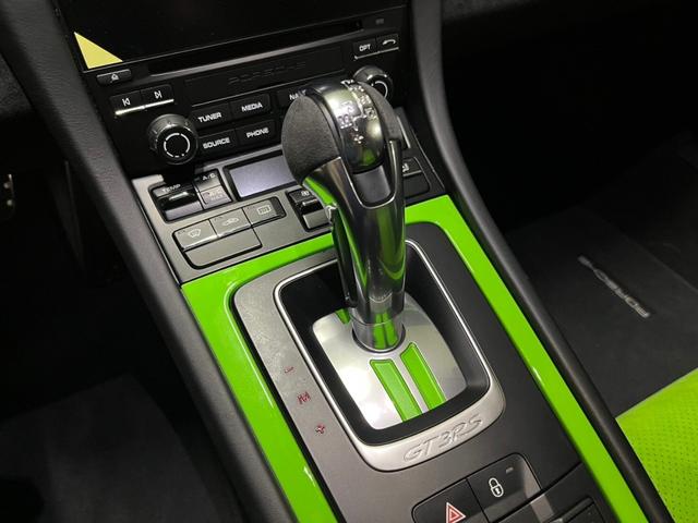 911 911GT3RS PDK ワンオーナー クラブスポーツPKG(ロールゲージリザードグリーン塗装)PCCB Fリフター フロントリフター スポーツクロノ スポーツエグゾースト バックカメラ(6枚目)