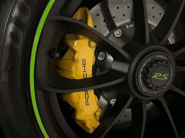 911 911GT3RS PDK ワンオーナー クラブスポーツPKG(ロールゲージリザードグリーン塗装)PCCB Fリフター フロントリフター スポーツクロノ スポーツエグゾースト バックカメラ(21枚目)