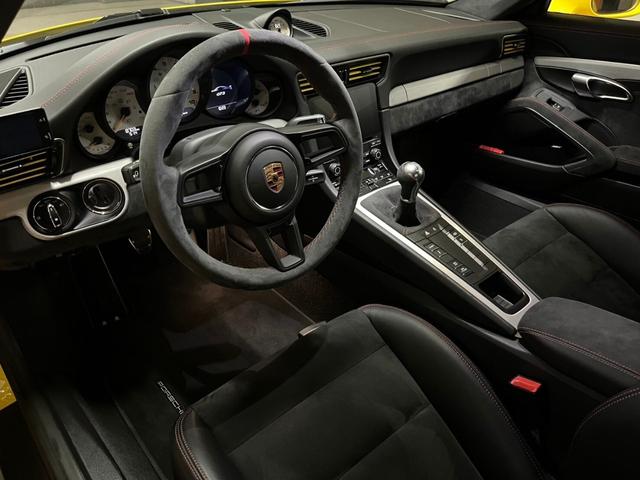 911 911GT3 スポーツクロノパッケージ Fリフター レザーインテリア 走行9千Km LEDブラックヘッドライト PDLS ガーズレッドシートベルト レッドステッチ レーダードライブレコーダー レーダー(3枚目)