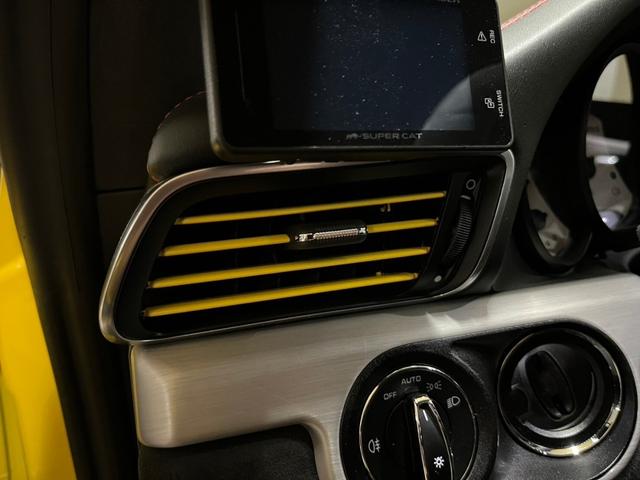 911 911GT3 スポーツクロノパッケージ Fリフター レザーインテリア 走行9千Km LEDブラックヘッドライト PDLS ガーズレッドシートベルト レッドステッチ レーダードライブレコーダー レーダー(15枚目)