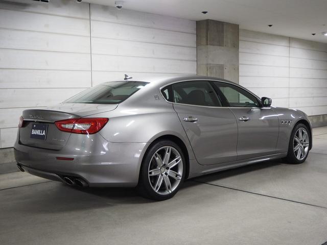 クアトロポルテ グランルッソ　ゼニアインテリア　後期モデル　オプションエクステリアカラー：グリジオ　ゼニアエディションインテリアドライバーアシスタンスＰＫＧ　・アダプティブクルーズコントロール　・サラウンドビューカメラ（2枚目）