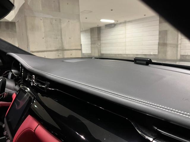 クアトロポルテ グランルッソ　ゼニアインテリア　後期モデル　オプションエクステリアカラー：グリジオ　ゼニアエディションインテリアドライバーアシスタンスＰＫＧ　・アダプティブクルーズコントロール　・サラウンドビューカメラ（12枚目）