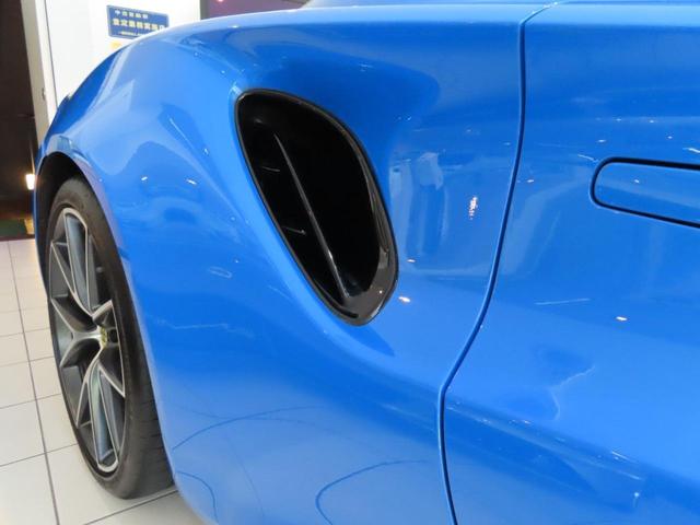 エミーラ Ｖ６ファーストエディション　６速ＭＴ　セネカブルー×フルブラックパック　ブラックアルカンタラ　２０インチ超軽量Ｖスポーク鍛造ダイヤモンドカットホイール　スポーツサス×ＧＹ　Ｅａｇｌｅ　Ｆ１（40枚目）