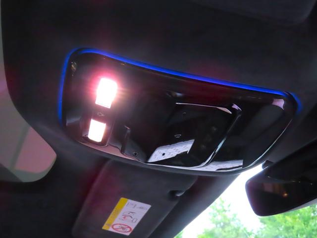 エメヤ Ｒ　ファイアグローオレンジ／マグネタイトインテリア　エグゼクティブシートパック（４人乗り）２２インチホイール　カーボンパック　ドアミラーサイドカメラ（32枚目）