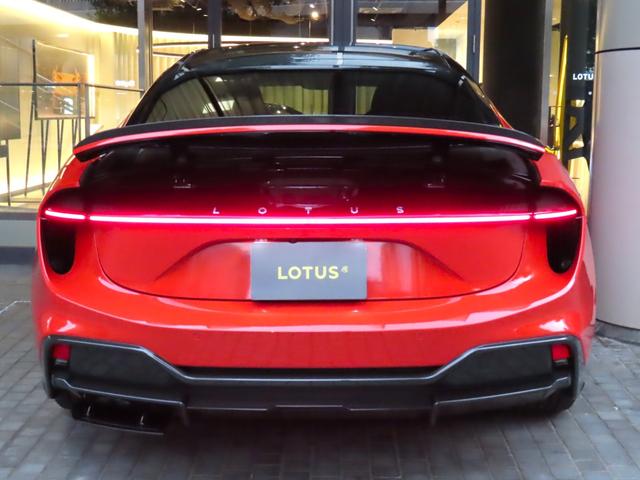 エメヤ Ｒ　ファイアグローオレンジ／マグネタイトインテリア　エグゼクティブシートパック（４人乗り）２２インチホイール　カーボンパック　ドアミラーサイドカメラ（37枚目）