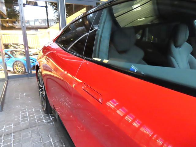 エメヤ Ｒ　ファイアグローオレンジ／マグネタイトインテリア　エグゼクティブシートパック（４人乗り）２２インチホイール　カーボンパック　ドアミラーサイドカメラ（48枚目）