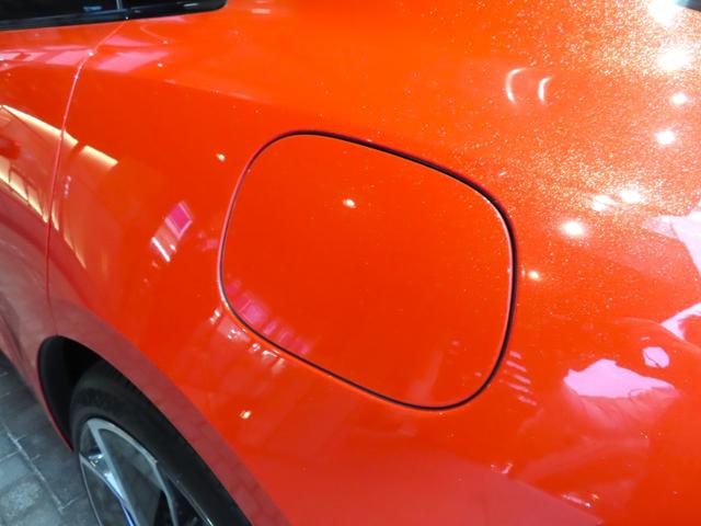 エメヤ Ｒ　ファイアグローオレンジ／マグネタイトインテリア　エグゼクティブシートパック（４人乗り）２２インチホイール　カーボンパック　ドアミラーサイドカメラ（51枚目）