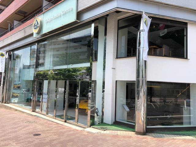 エメヤ Ｒ　ファイアグローオレンジ／マグネタイトインテリア　エグゼクティブシートパック（４人乗り）２２インチホイール　カーボンパック　ドアミラーサイドカメラ（68枚目）