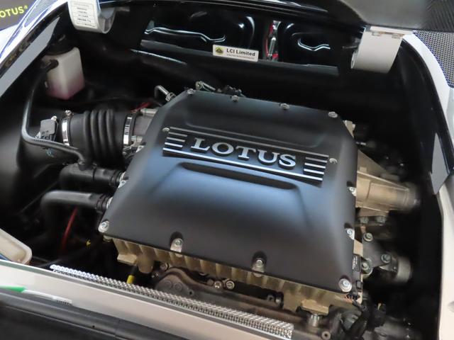 エヴォーラ ＧＴ４１０　スポーツ　２＋２　６速ＭＴ　エヴォーラシルバー　ブラックアルカンタラ　インテリアカラーパック（レッド）　カーボンルーフ　ドライブレコーダー　ＥＴＣ　バックカメラ（6枚目）