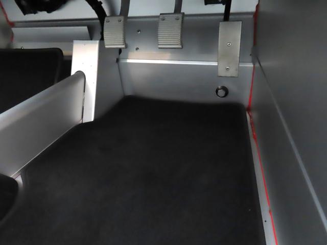 エリーゼ エリーゼスポーツ 240 ファイナルエディション エリーゼグレー/メタリックペイント ブラックパック ブラック鍛造ホイール(17枚目)