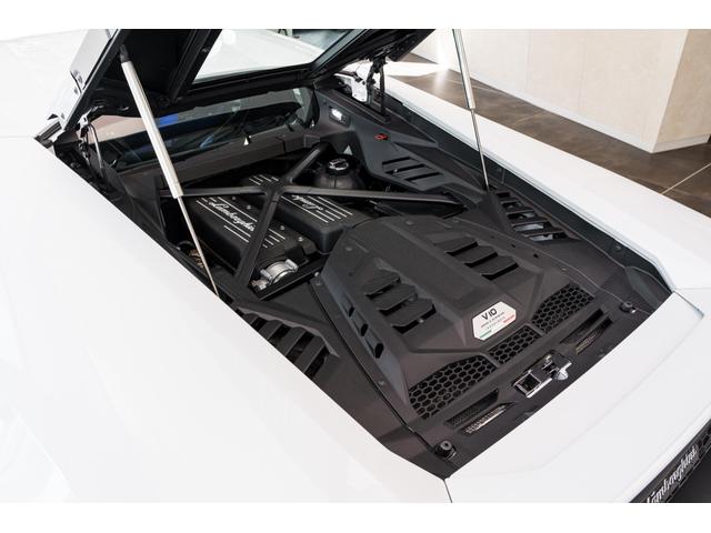 ウラカン 　ＥＶＯ　ＲＷＤ　本革シート　ＬＥＤヘッドランプ　アルミホイール　メモリーナビ　バックカメラ　ＥＴＣ　盗難防止システム　コラムＭＴモード付７ＡＴ（13枚目）