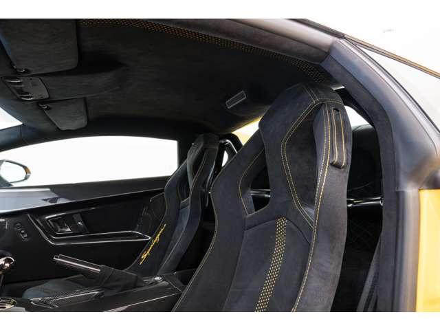 ガヤルド ＬＰ５７０－４スーパーレジェーラ　４ＷＤ　左ハンドル　フロア６ＭＴ　バックカメラ　横滑り防止装置　ＥＴＣ　アルミホイール　ディスチャージドヘッドライト　ナビ（25枚目）