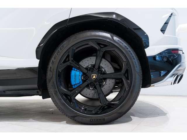 ウルス 　４ＷＤ　右ハンドル　Ｂｉａｎｃｏ　Ｉｃａｒｕｓ（12枚目）