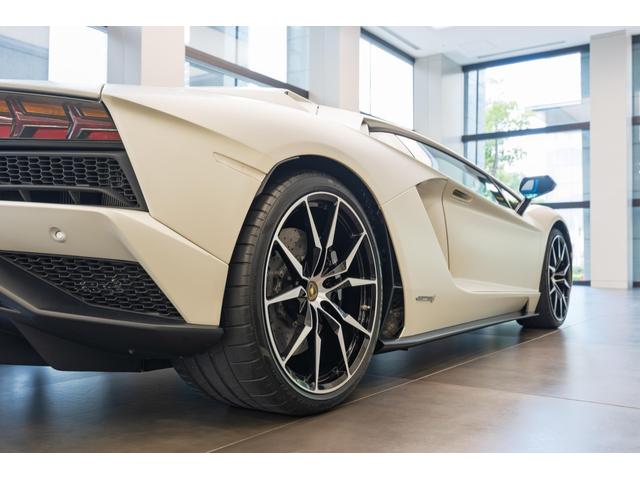 アヴェンタドール 4WD Bianco Canopus(14枚目)