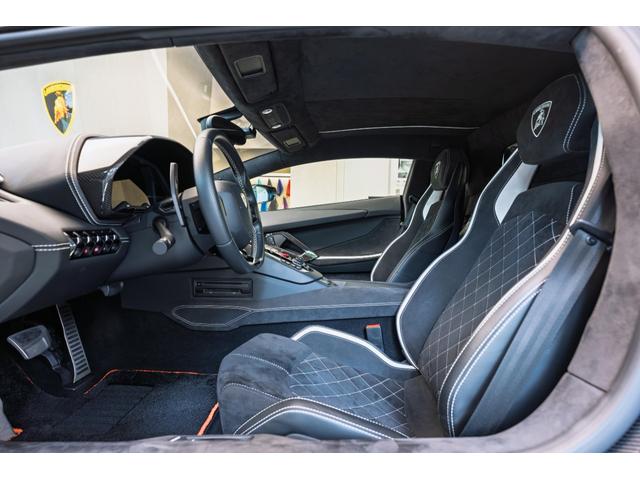 アヴェンタドール 4WD Bianco Canopus(25枚目)