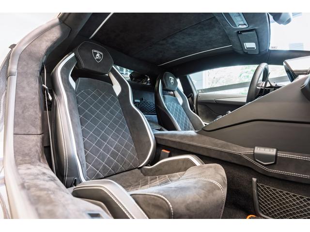 アヴェンタドール 4WD Bianco Canopus(27枚目)