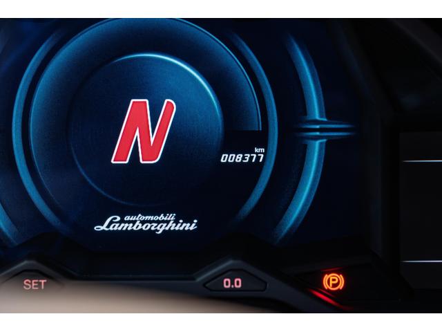 アヴェンタドール 4WD Bianco Canopus(32枚目)