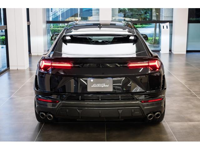 ウルス ペルフォルマンテ 4WD Nero Helene(6枚目)