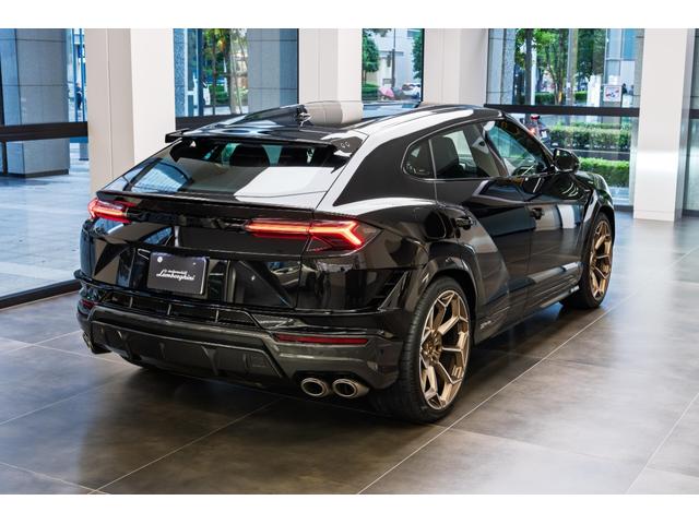 ウルス ペルフォルマンテ 4WD Nero Helene(8枚目)