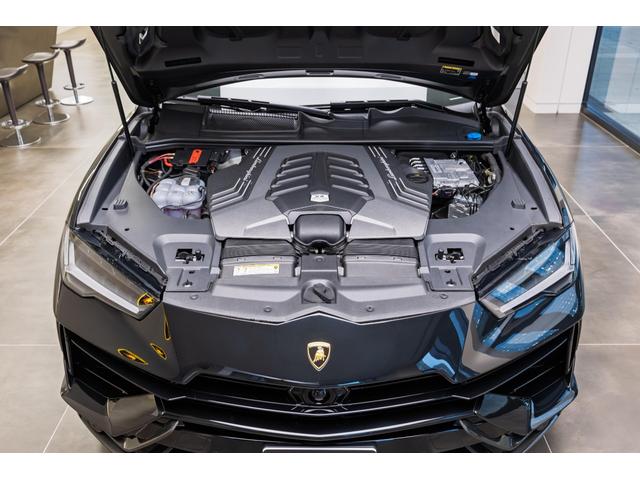 ウルス ペルフォルマンテ 4WD Nero Helene(9枚目)