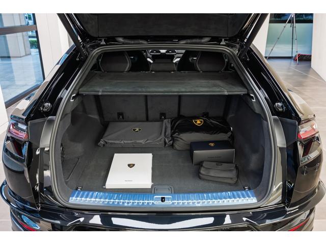 ウルス ペルフォルマンテ 4WD Nero Helene(11枚目)