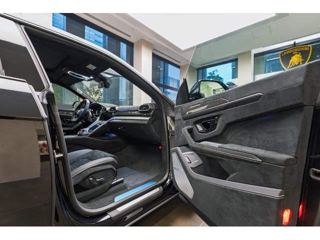 ウルス ペルフォルマンテ 4WD Nero Helene(22枚目)