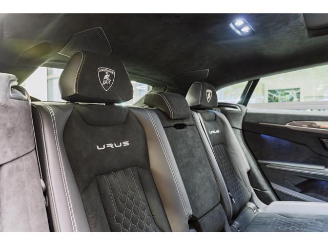 ウルス ペルフォルマンテ 4WD Nero Helene(31枚目)