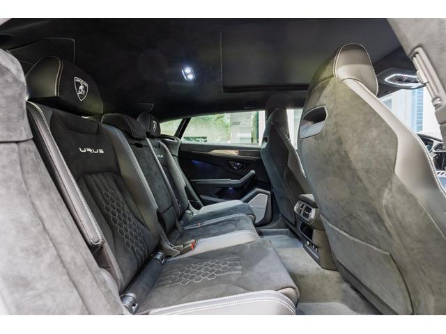 ウルス ペルフォルマンテ 4WD Nero Helene(33枚目)