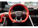 Multi-function steering wheel in colored smooth leather