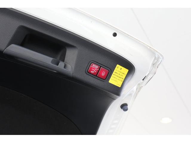 GLE63 S 4マチック クーペ 認定中古車/レーダーセーフティパッケージ/パノラミックスライディングルーフ/本革シート/シートエアコン/シートヒーター(9枚目)