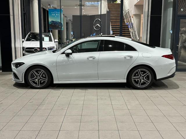 CLA200d AMGレザーエクスクルーシブパッケジ MBUX/AMGレザーエクスクルーシブパッケージ/アドバンスドパッケージ/パノラミックスライディングルーフ/AMGライン/レーダーセーフティP/アンビエントライト/本革シート/ヘッドアップディスプレイ(3枚目)