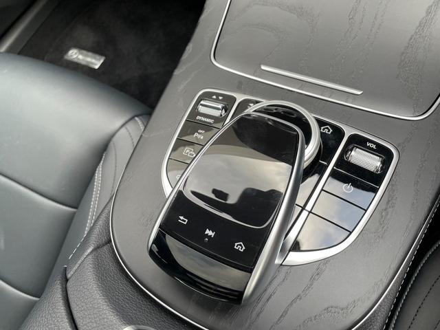 Ｅ３５０ｅ　アバンギャルド　スポーツ　エクスクルーシブパッケージ　パノラミックスライディングルーフ　本革　ブルメスター　ＨＵＤ　パフュームアトマイザー　フットトランクオープナー　３６０°カメラ　６４色アンビエントライト　認定中古車(17枚目)