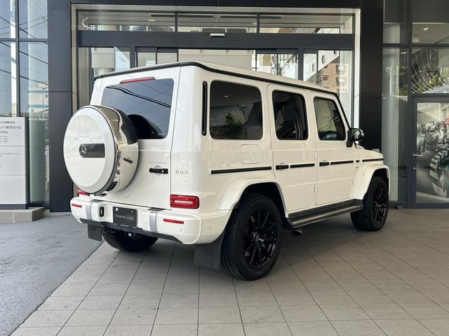 Ｇ６３　ＡＭＧレザーエクスクルーシブパッケージ　レーダーセーフティーＰ　ＡＭＧレザーエクスクルーシブパッケージ　ＡＭＧカーボンファイバーインテリアトリム　シートベンチレーター　リラクゼーション機能　ドライビングダイナミックシート　認定中古車保証(3枚目)