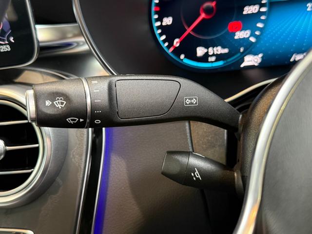 ＧＬＣ ＧＬＣ２２０ｄ　４マチック　クーペ　スポーツラインリミテッド　スライディングルーフ　レーダーセーフティーパッケージ　メモリー付きパワーシート　シートヒーター　３６０°カメラ　パヒュームアトマイザー　ワンオーナー　禁煙車　純正ドラレコ（25枚目）