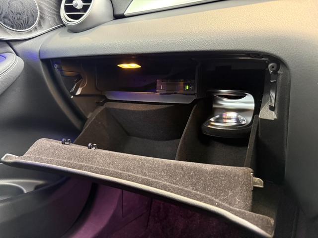 ＧＬＣ ＧＬＣ２２０ｄ　４マチック　クーペ　スポーツラインリミテッド　スライディングルーフ　レーダーセーフティーパッケージ　メモリー付きパワーシート　シートヒーター　３６０°カメラ　パヒュームアトマイザー　ワンオーナー　禁煙車　純正ドラレコ（30枚目）