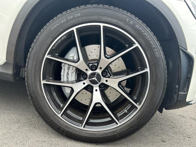 ＧＬＣ ＧＬＣ４３　４マチック　レザーエクスクルーシブパッケージ　パノラミックスライディングルーフ　本革シート　シートベンチレーター　ヘッドアップディスプレイ　エアバランスパッケージ　メタリックペイント　認定中古車保証２年（12枚目）