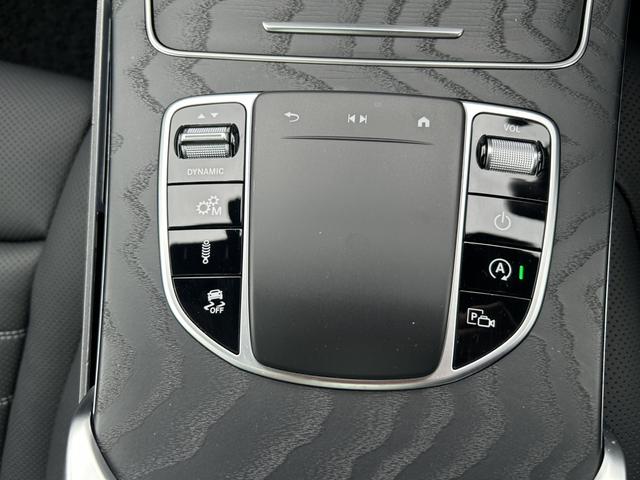 ＧＬＣ ＧＬＣ４３　４マチック　レザーエクスクルーシブパッケージ　パノラミックスライディングルーフ　本革シート　シートベンチレーター　ヘッドアップディスプレイ　エアバランスパッケージ　メタリックペイント　認定中古車保証２年（18枚目）