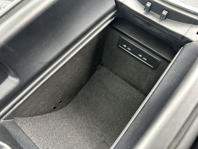 ＧＬＣ ＧＬＣ４３　４マチック　レザーエクスクルーシブパッケージ　パノラミックスライディングルーフ　本革シート　シートベンチレーター　ヘッドアップディスプレイ　エアバランスパッケージ　メタリックペイント　認定中古車保証２年（36枚目）